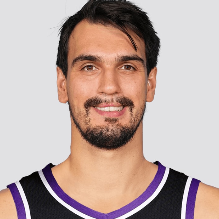 Дарио Шарич