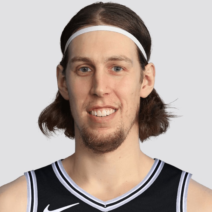 Келли Олиник