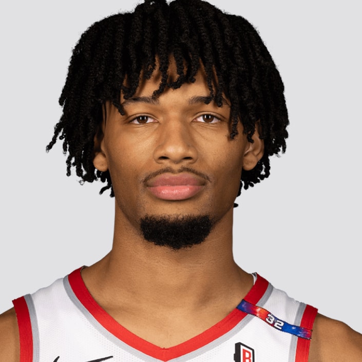 Шейдон Шарп