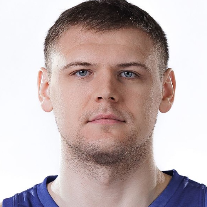 Илья Карпенков