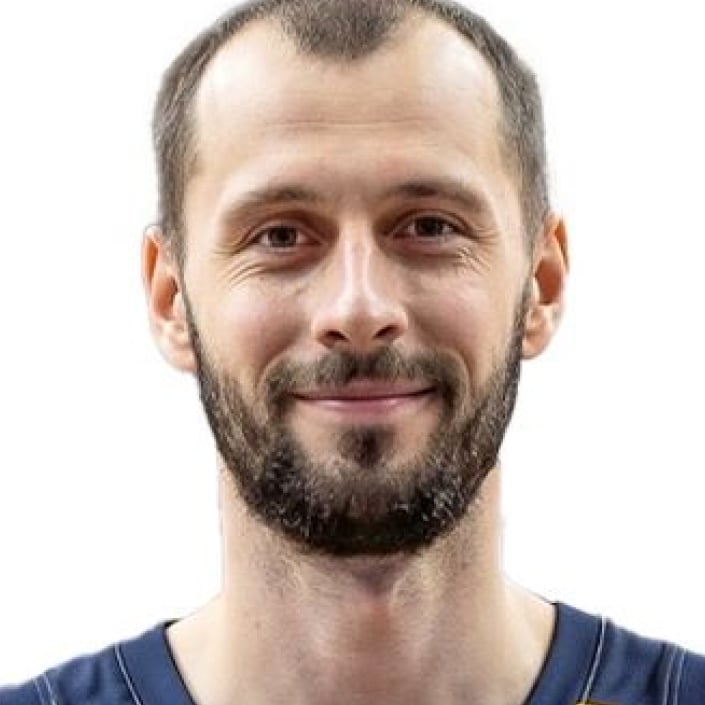 Денис Левшин